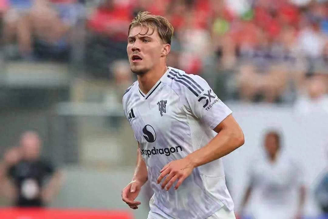 霍伊伦转会后续！即将加盟那不勒斯，500万租借+4000万买断